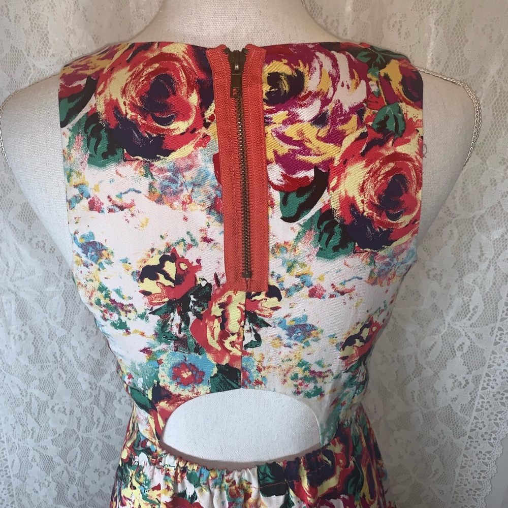 Material Girl floral print medium A line dress - Picture 8 of 8